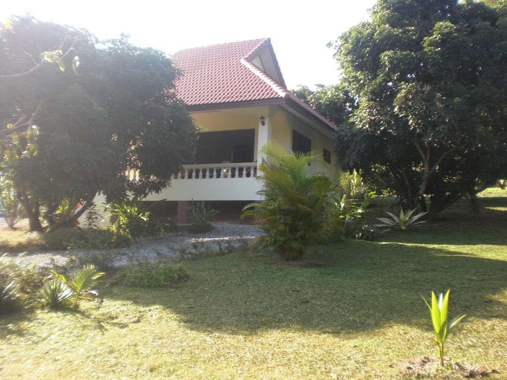 House Of Garden Villa Chiang Rai Exterior photo